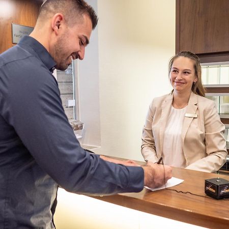 Hotel Osterkrug Хузум Экстерьер фото