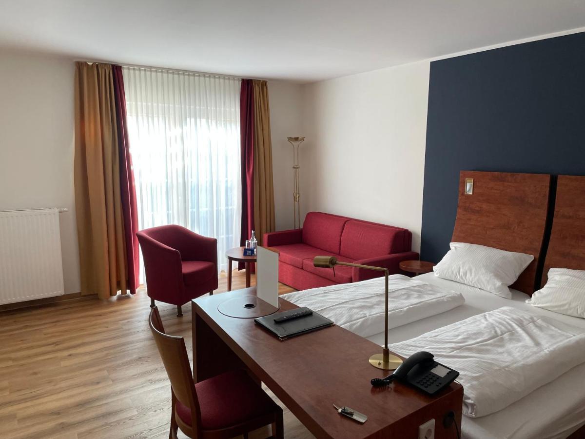 Hotel Osterkrug Хузум Экстерьер фото